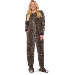 Women’s Leopard Print Onesie Pajamas small